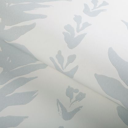 Kravet Couture - Climbing Leaves wallpaper - Mist - W3937.1101.0