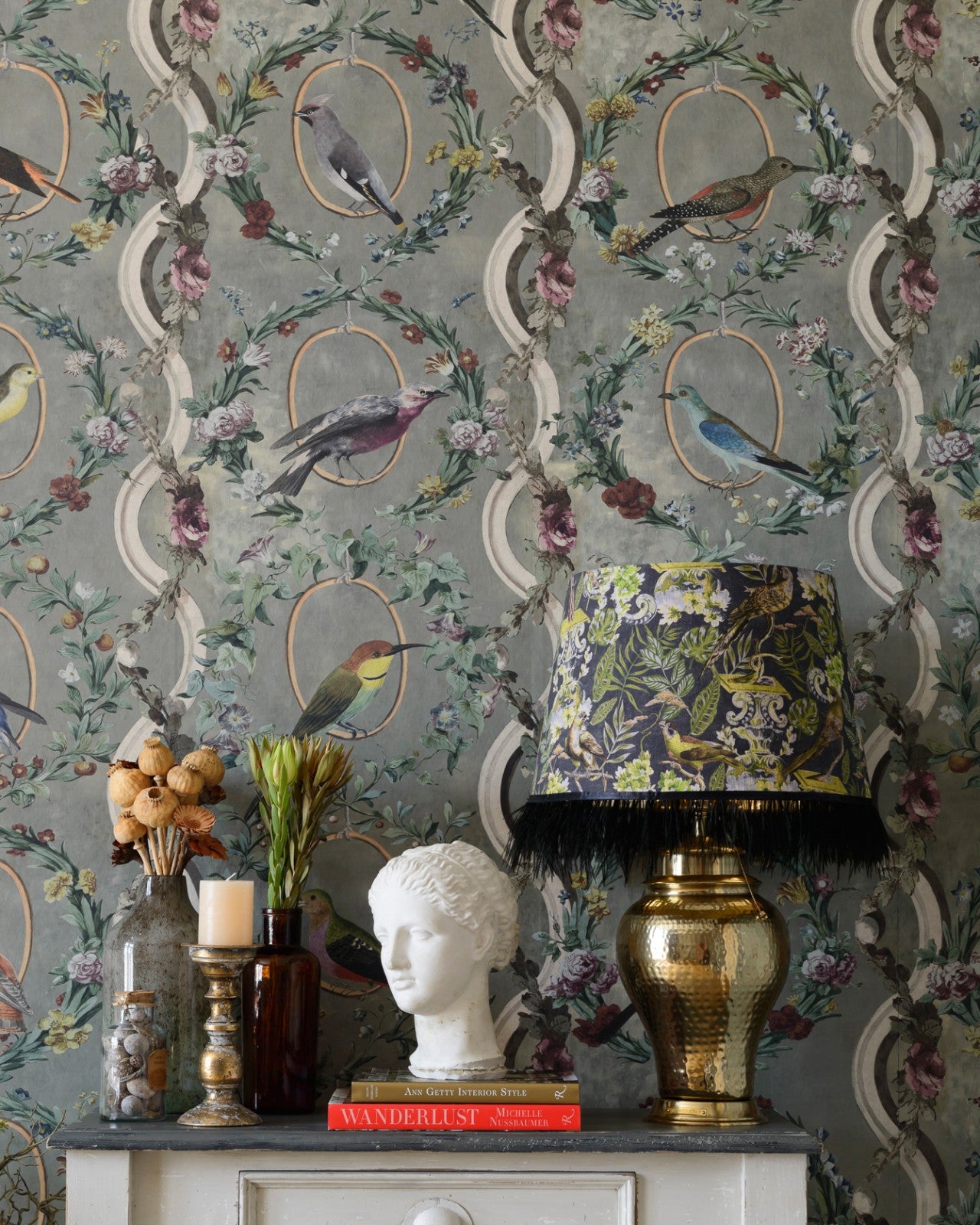 countesse's aviarium neutral wallpaper